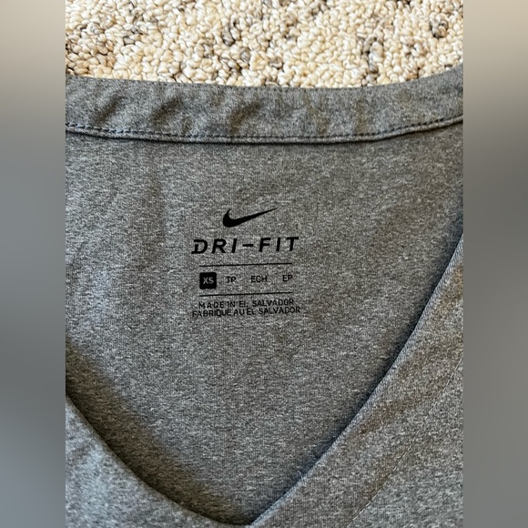 Lot of 2 Nike Dri-Fit Tees - Picture 2 of 8